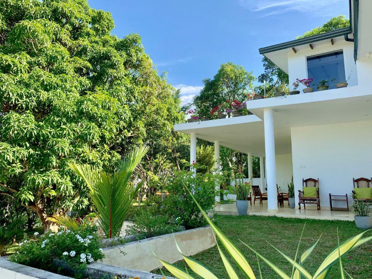 Amandari Holiday Villa Gelioya Esterno foto